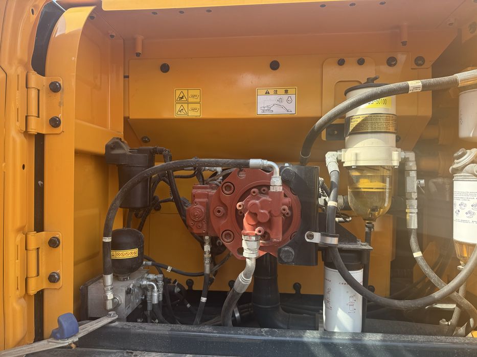 Экскаватор гусенечный