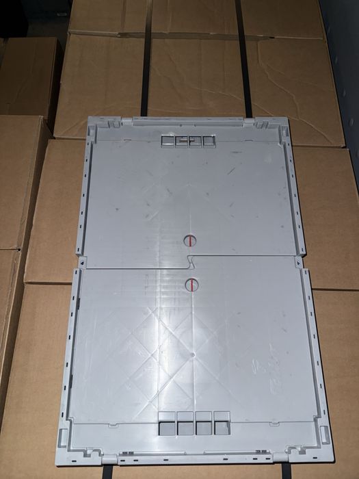 Lada - Cutie Plastic