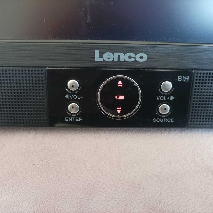 портативно DVD  LENCO  9 ''