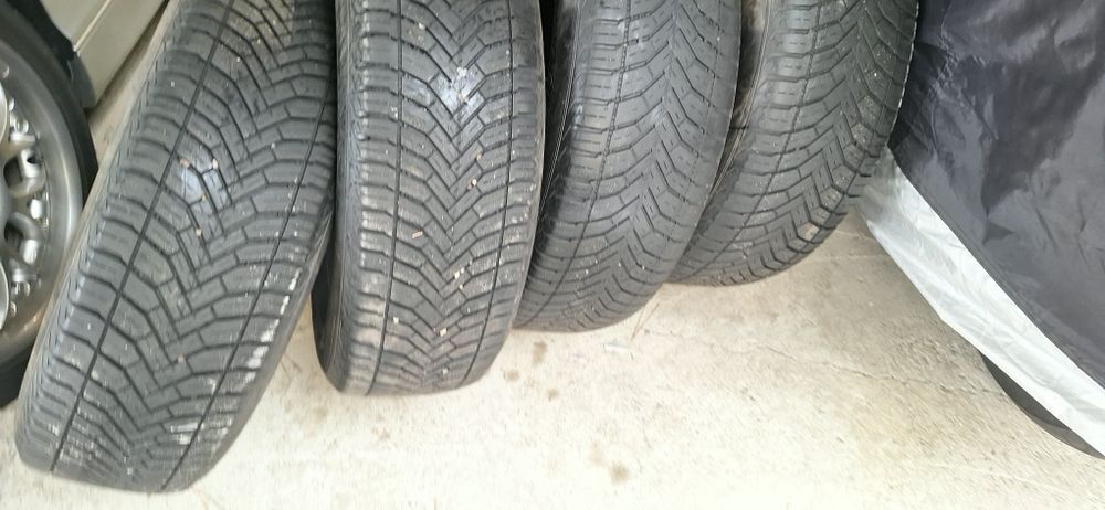 Cauciucuri/anvelope iarna dacia duster 215 65 16