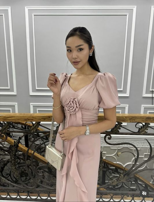 Продам новое платье