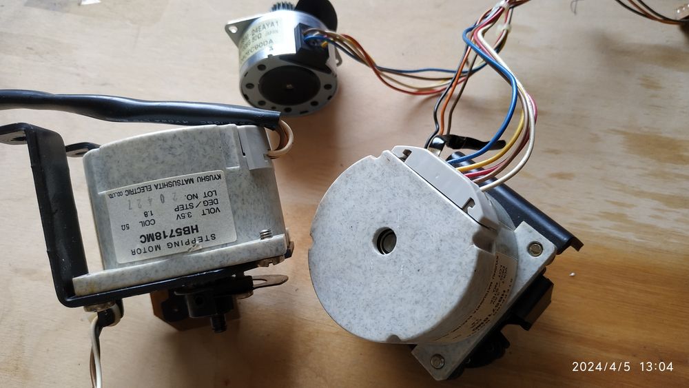 Шаговый моторчик. Японский
