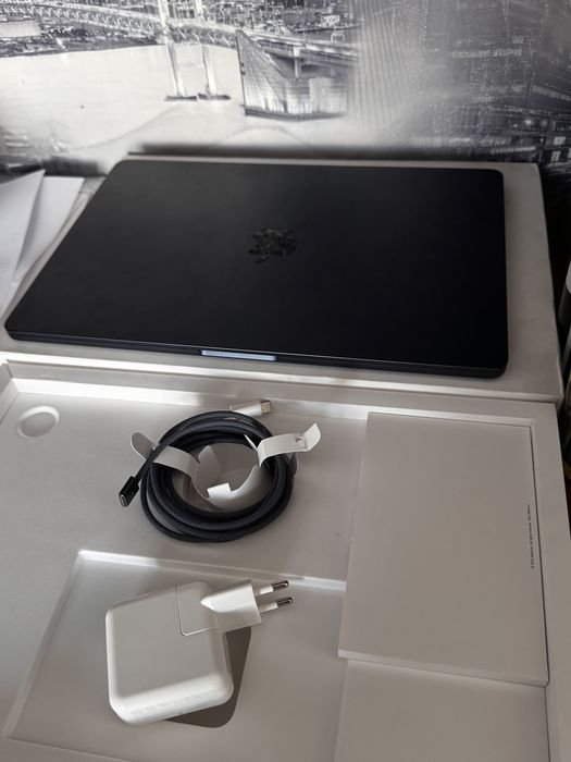 MacBook Air 15 M2 8/512GB Midnight + Magic Mouse (Идеал, АКБ 97%)