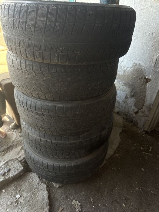 Шины Dunlop 215/60/16 летни