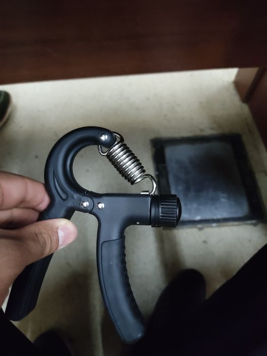 Эспандер черный 5-60кг