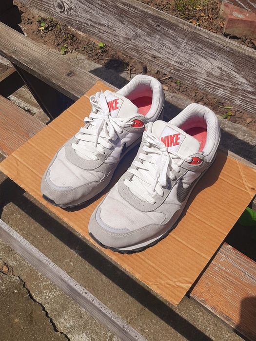 Nike md runner 43