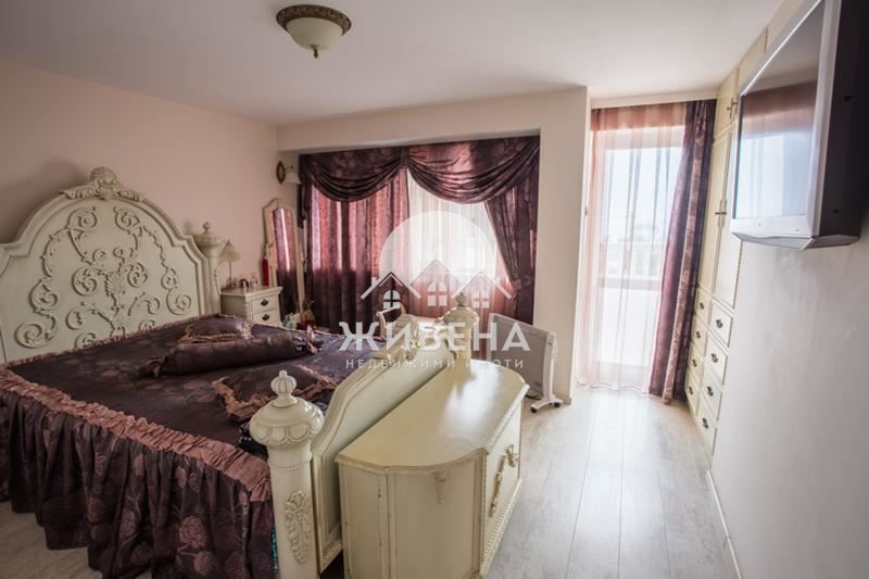 Продава се Къща в Варна, м-т Траката - 500 кв.м за 1700 €/кв.м - Снимка #6