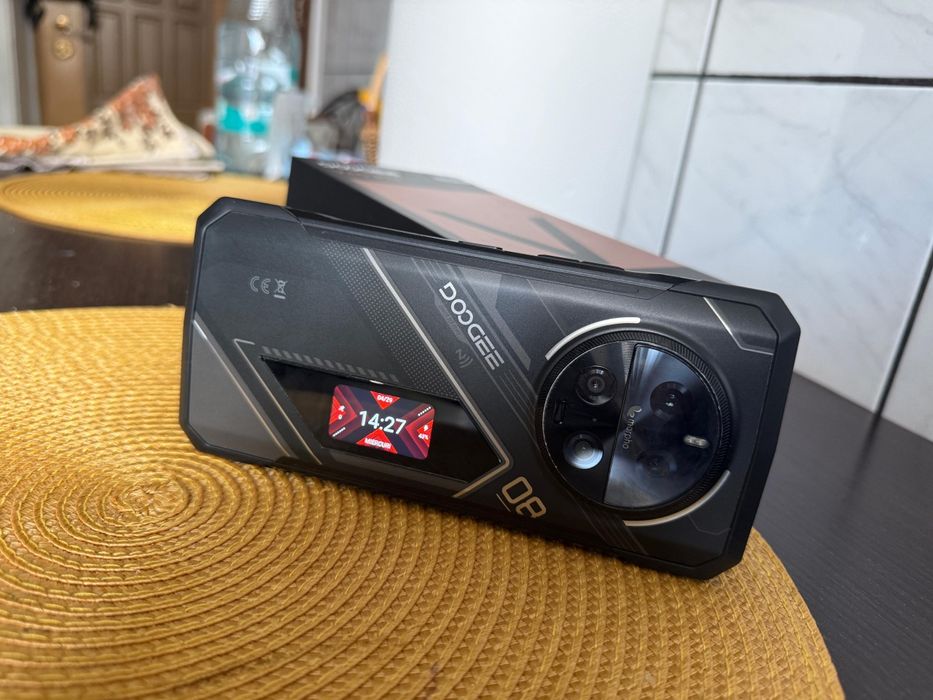 Telefon Doogee v40 PRO