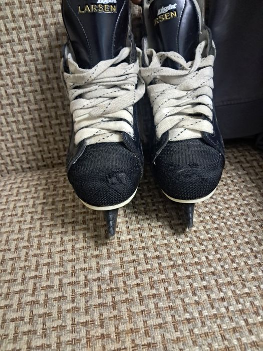 Продам коньки 35 размер