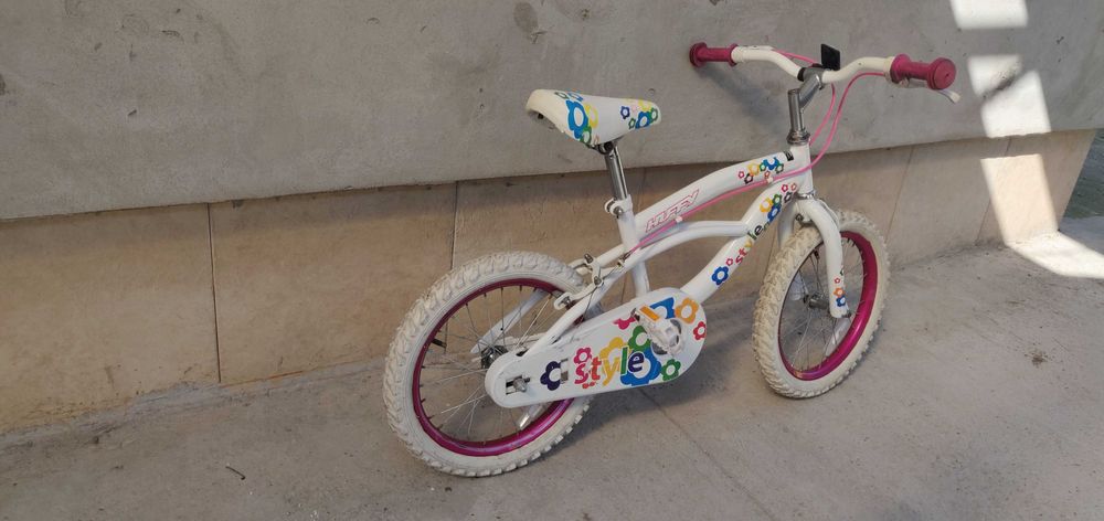 Bicicleta de copii cu roti de 16 inch