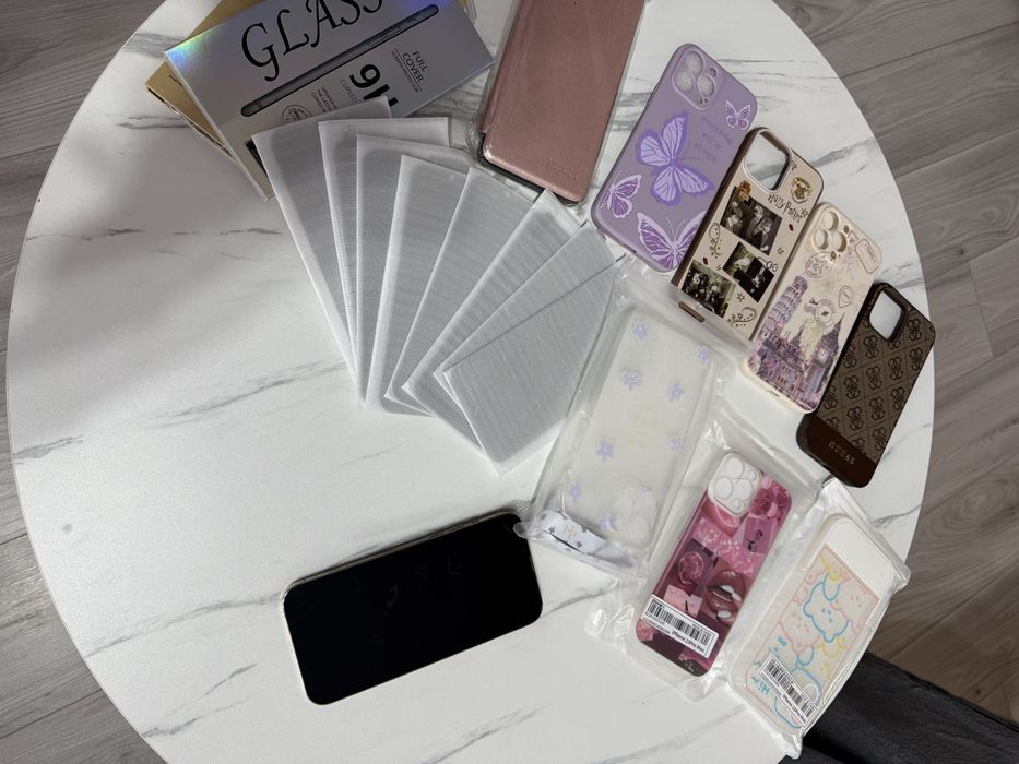 Vând iphone 13 pro max , gold !