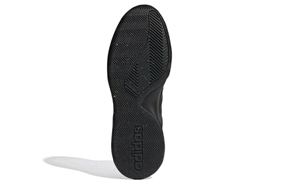 Продам кроссовки Adidas OwnTheGame оригинал