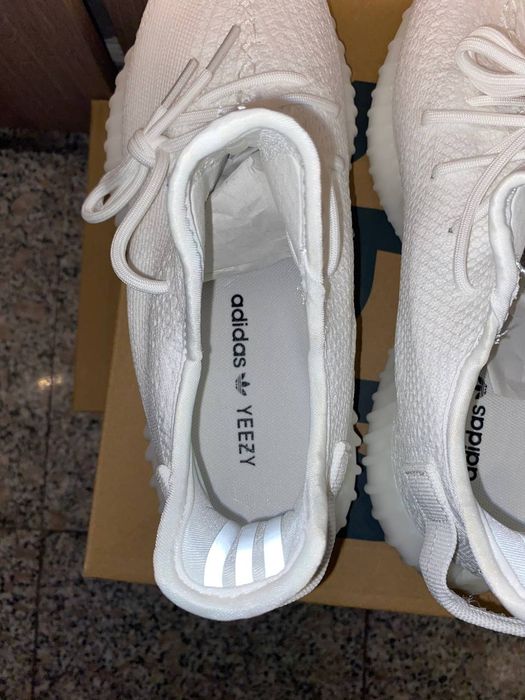 Yeezy boost 350v2 cream white