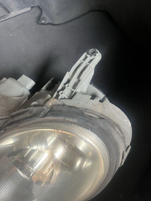 Обурудвани фейс фарове clk w209