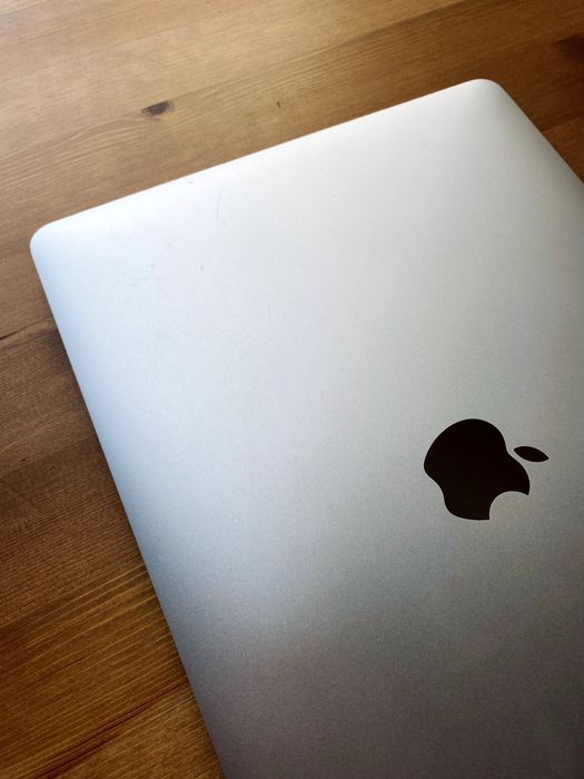 MacBook Pro 13” (2017) – i5, 128GB, macOS Ventura, оригинална кутия