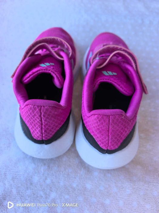 Детски маратонки Adidas за момиче.,като нови номер 32 стелка 19.5см
