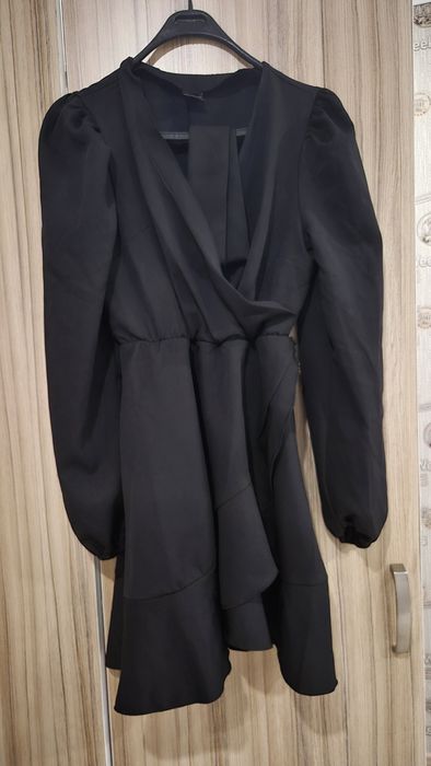 Продам платье 5000 тг