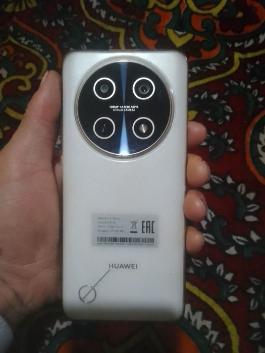 Huawei nova 13i  yangi