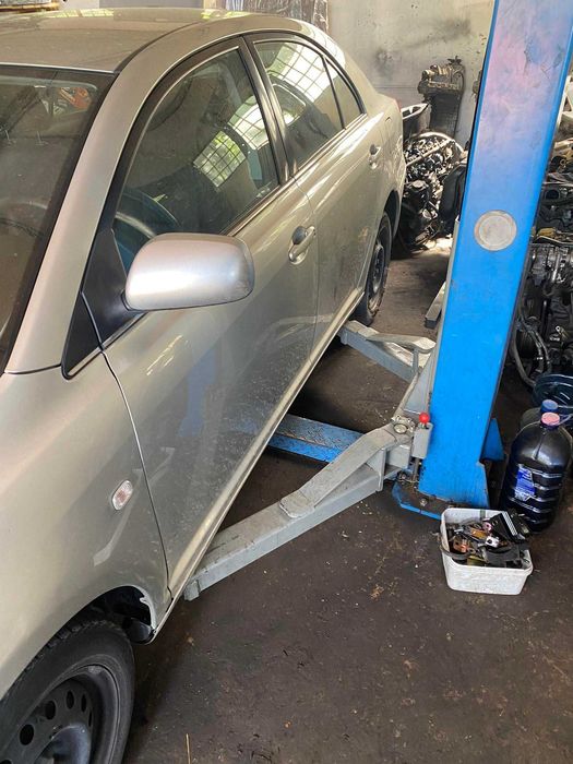 Toyota avensis бензин 1.8 129кс на части