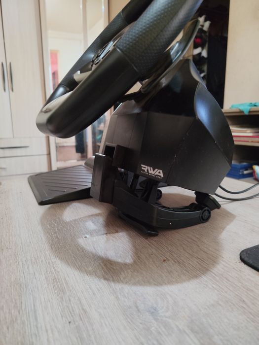 Vând volan Hori Apex