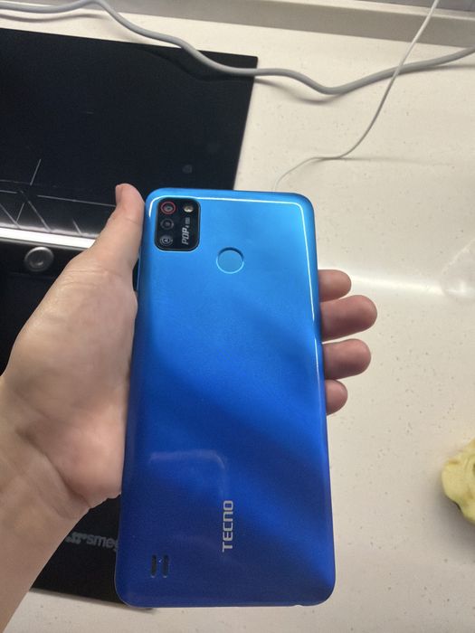 Продам телефон Tecno