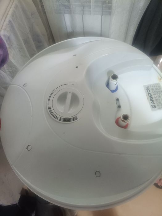 Ariston 100 л водонагреватель