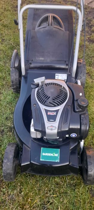 Masina de tuns iarba Gardena cu autopropulsie