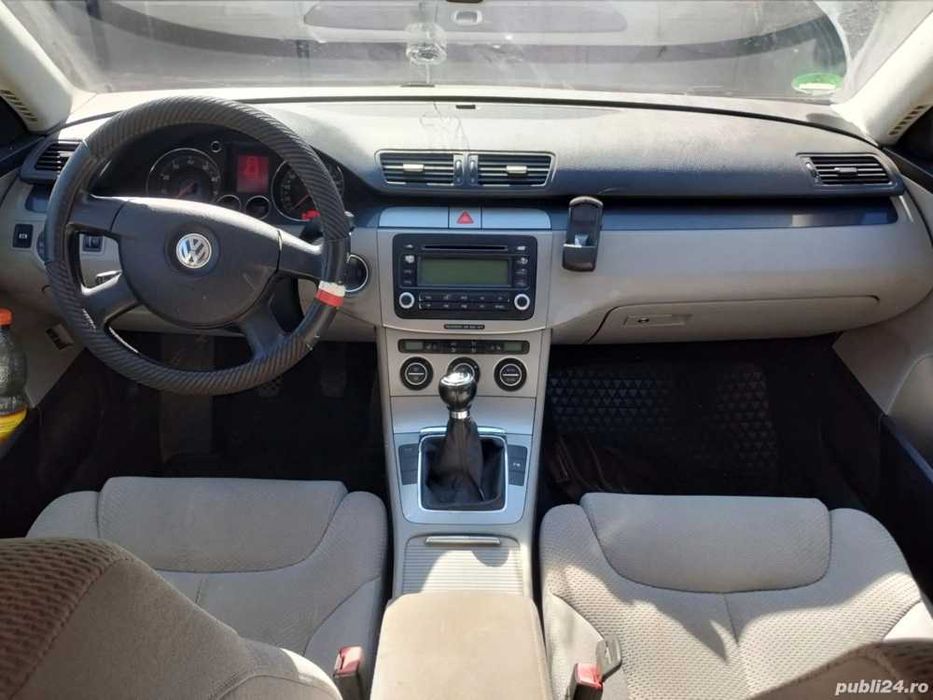 Vând VW Passat B6 1.6 FSI – 115 CP, Combi – 2006