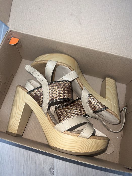 Босоножки 35 размер