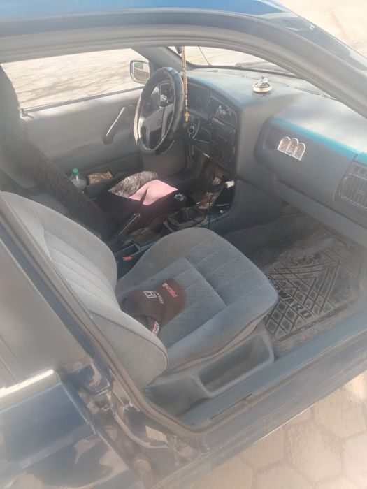 Продам Passat B3 1.8