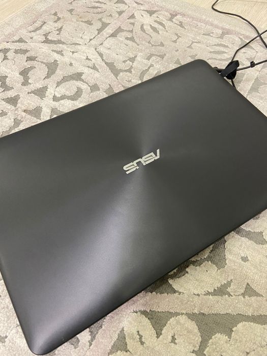 Продам ноутбук Asus 17.3
