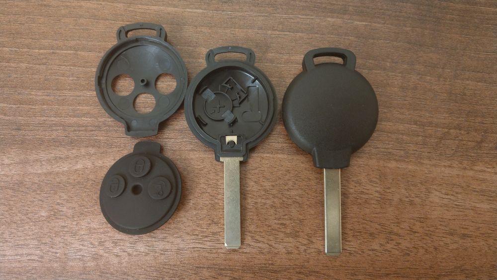 Carcasa cheie Smart cu 1 si 3 butoane.