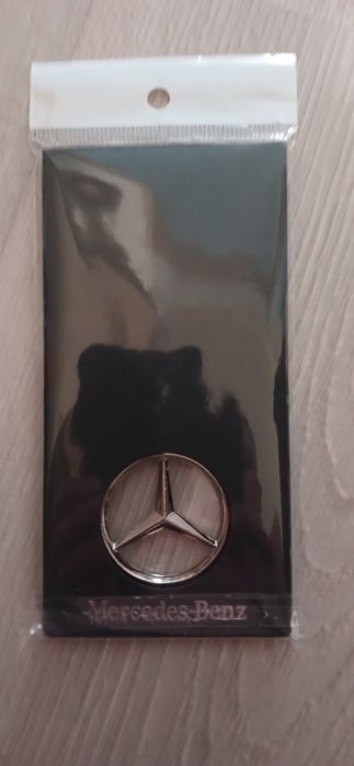 Продам брелок на мерседес