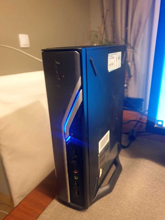 Компютър ACER Veriton 1000