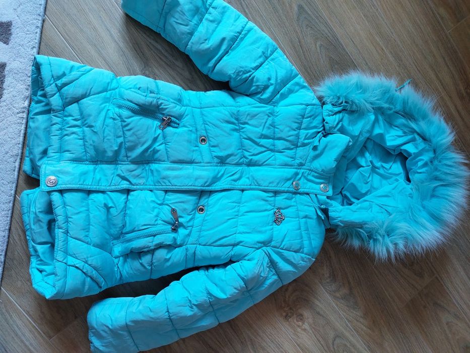 Куртки зимние для девочек 4000тг.