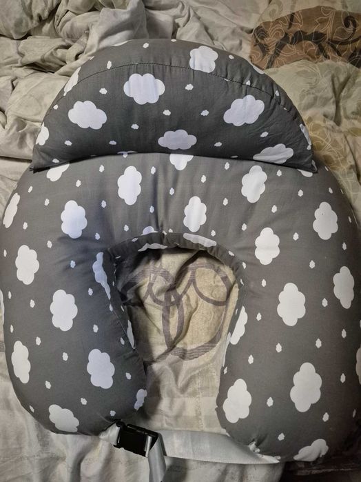 Възглавница за кърмене