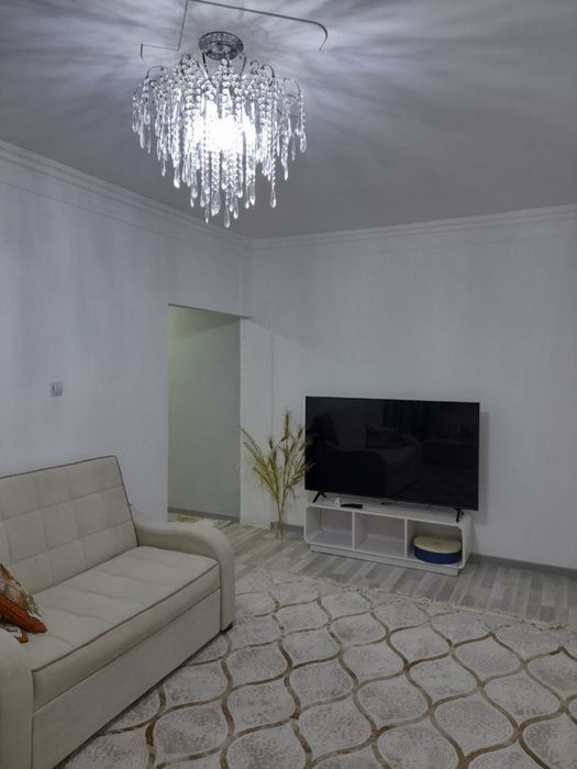 Юнусабод 10.кв 2/1/5 58.кв Срочно квартира