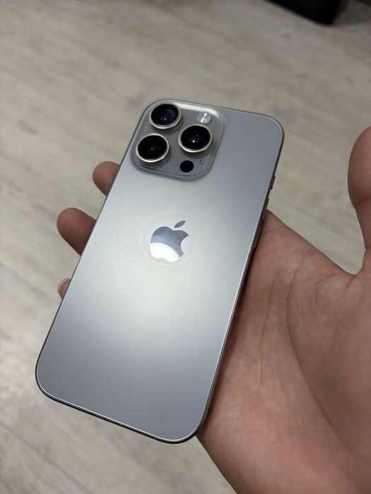 Телефон iphone 16 pro 256
