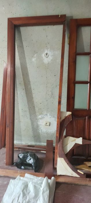 Продам двери межкомнатные б/у