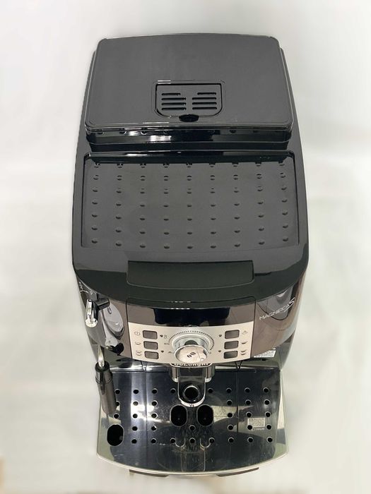 Кафемашина DeLonghi Magnifica S с 6 месеца гаранция