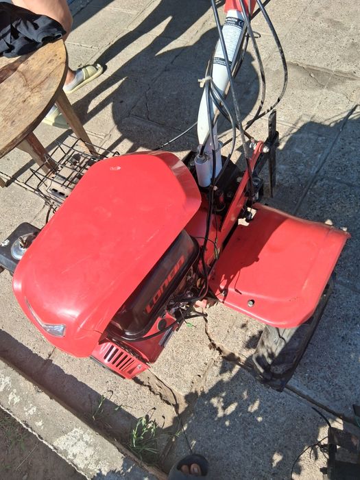 Vând motocultor perfect funcțional