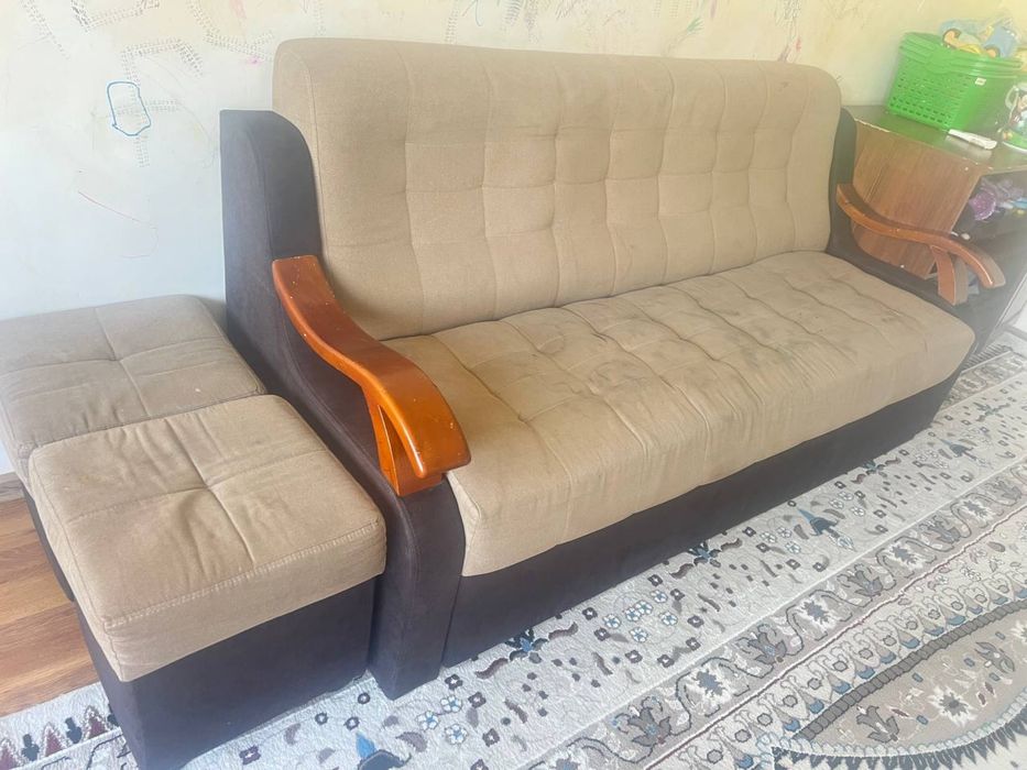 Divan 2 ta stuli bilan