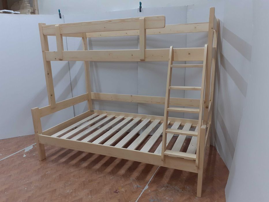 TRANSPORT GRATUIT.Pat etajat-supraetajat din lemn masiv.Cod 3016