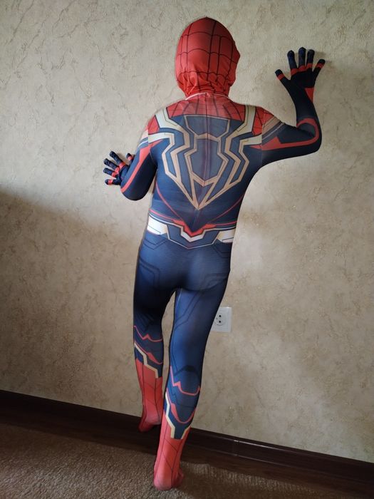 Костюм супер героев человек паук