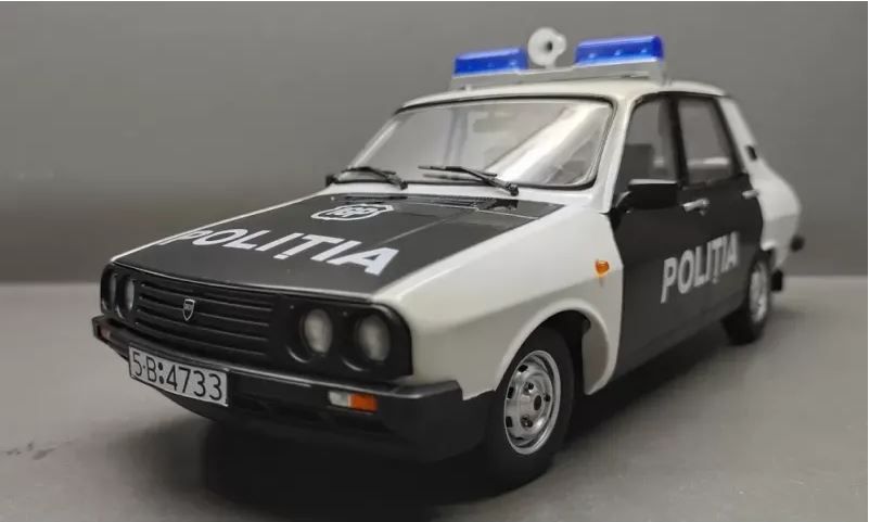 Macheta auto Dacia 1310 TLX Politia Romana  1:18 Triple9