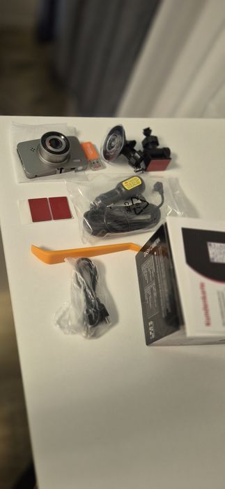 Cameră auto dashcam Full HD 1080P + card 64GB inclus - NOUĂ