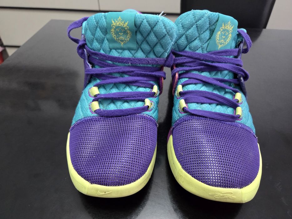 Adidasi nike basketball
