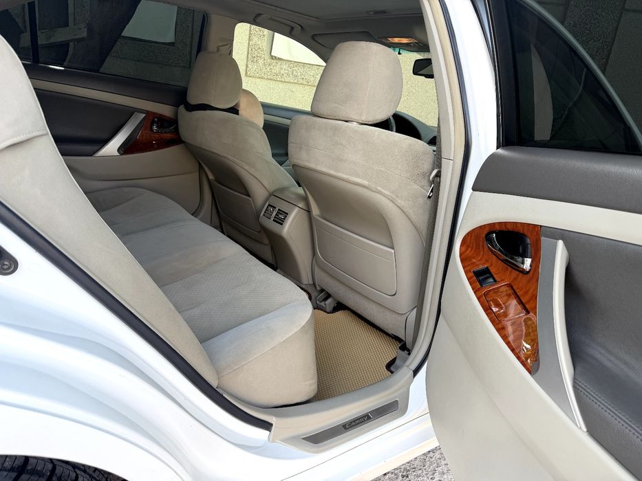 Toyota Camry отличный машина
