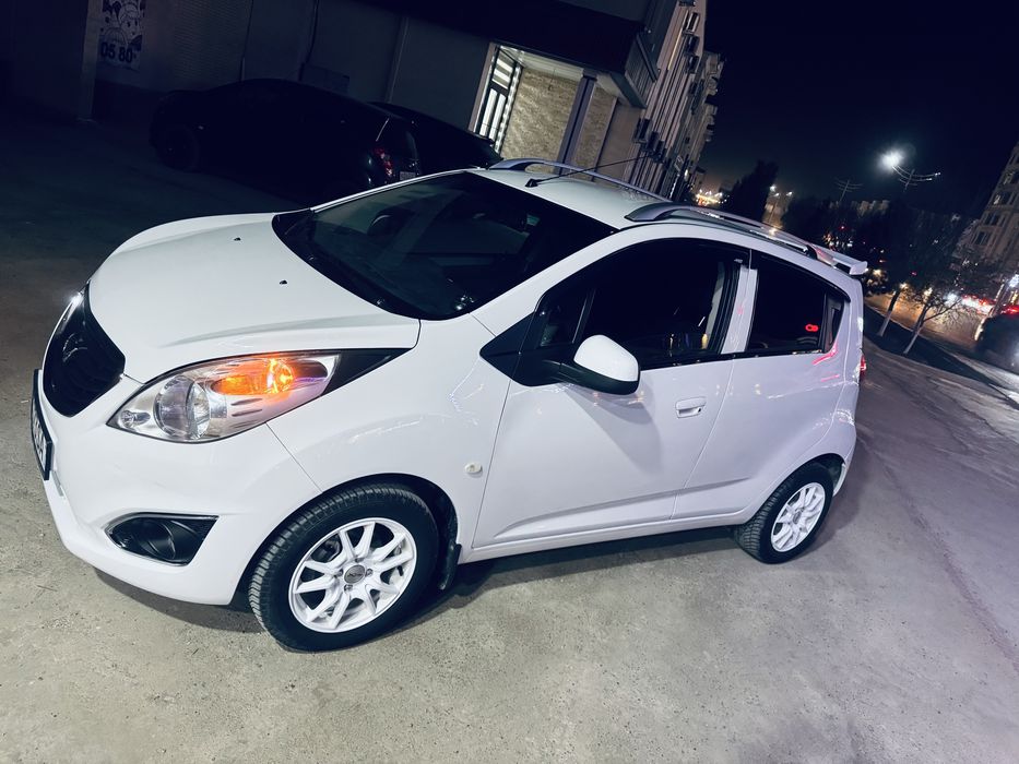 Срочно продам спарк 2015