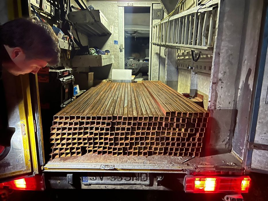 Bare rectangulare stâlpi de gard vopsite